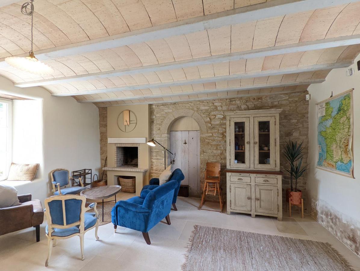 Maison Typique Bretonne Avec Toit De Chaume Camors Exterior photo